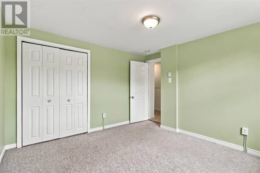 8 Charlton Street — photo 15 of 25