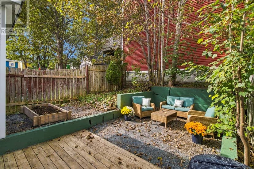 8 Charlton Street — photo 20 of 25