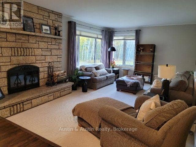 257 McMillan Crescent, Dryden, photo 7