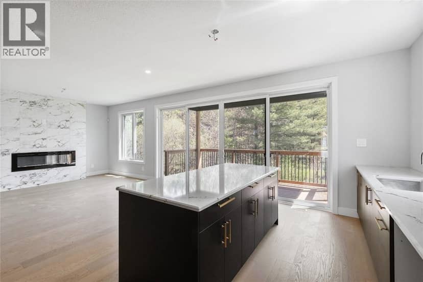 204 Merritt Court — photo 11 of 40
