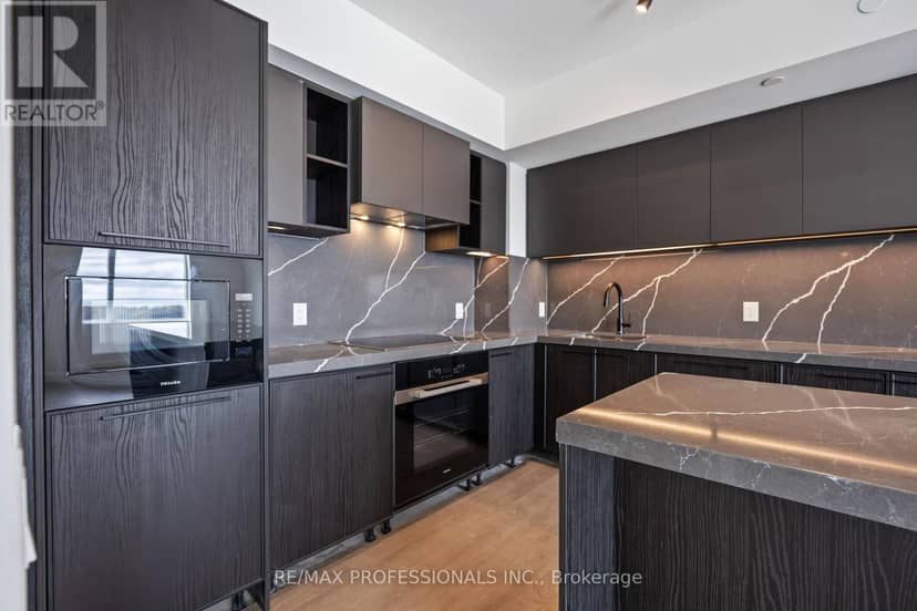 1203 - 1050 Eastern Avenue — photo 17 of 35