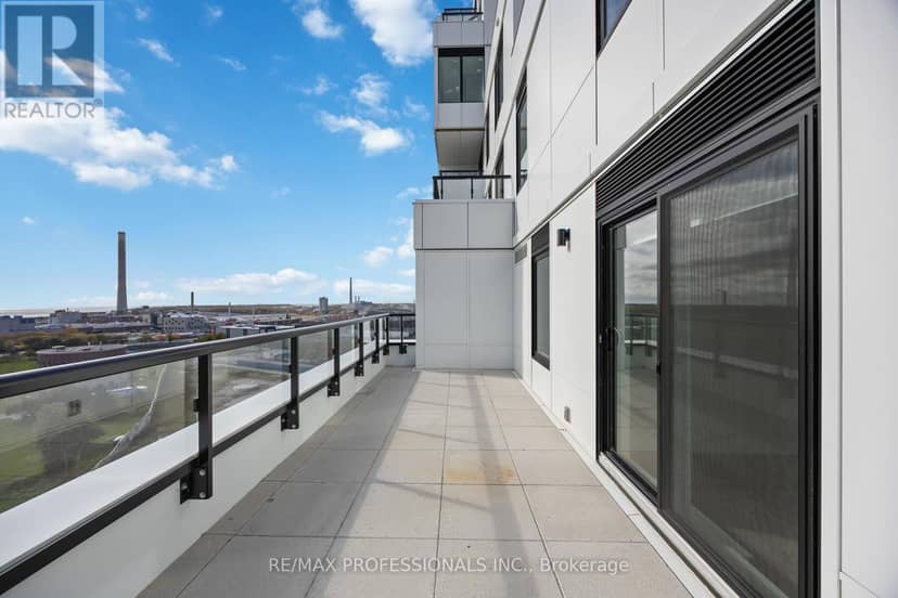 1203 - 1050 Eastern Avenue — photo 29 of 35