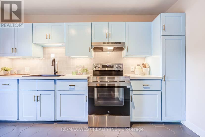 258 O'Connor Drive — photo 15 of 33