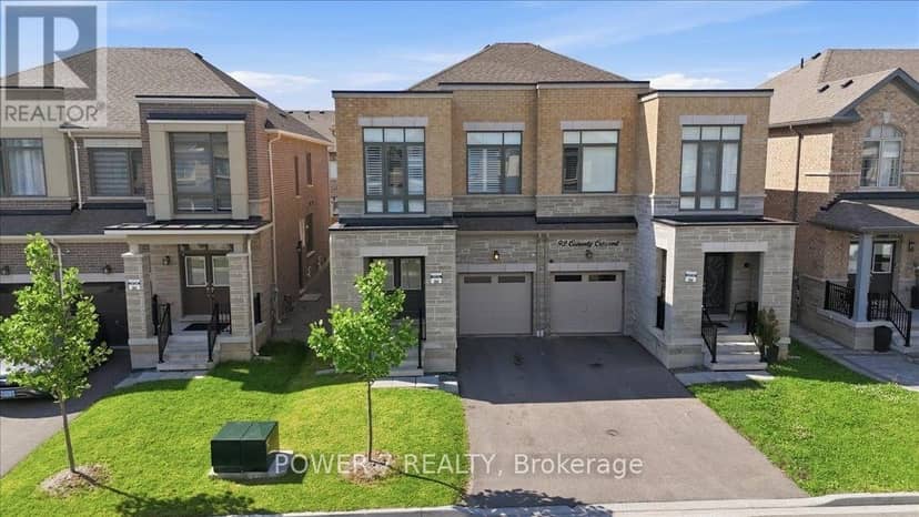94 Conarty Crescent, Whitby, photo 2
