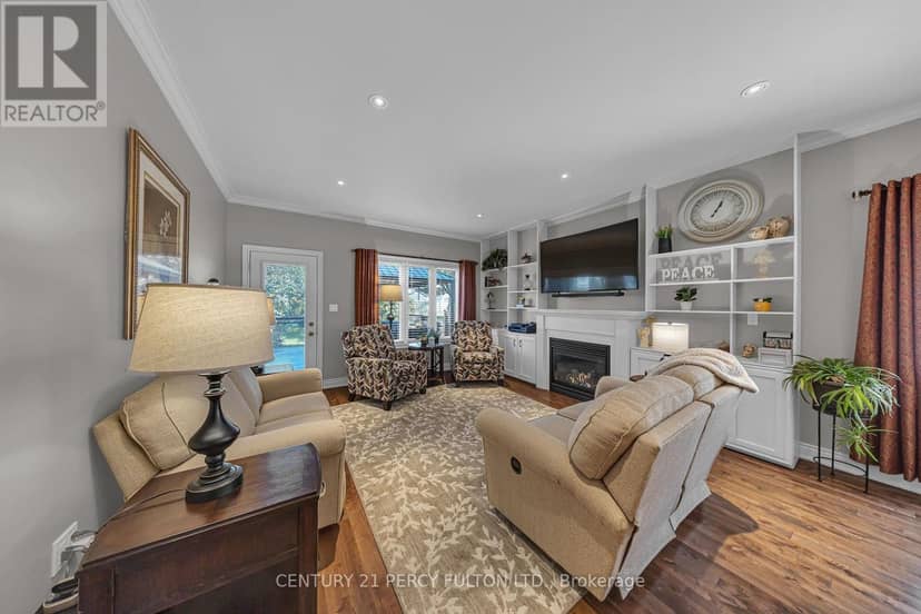 7 Eastbank Road — photo 14 of 40