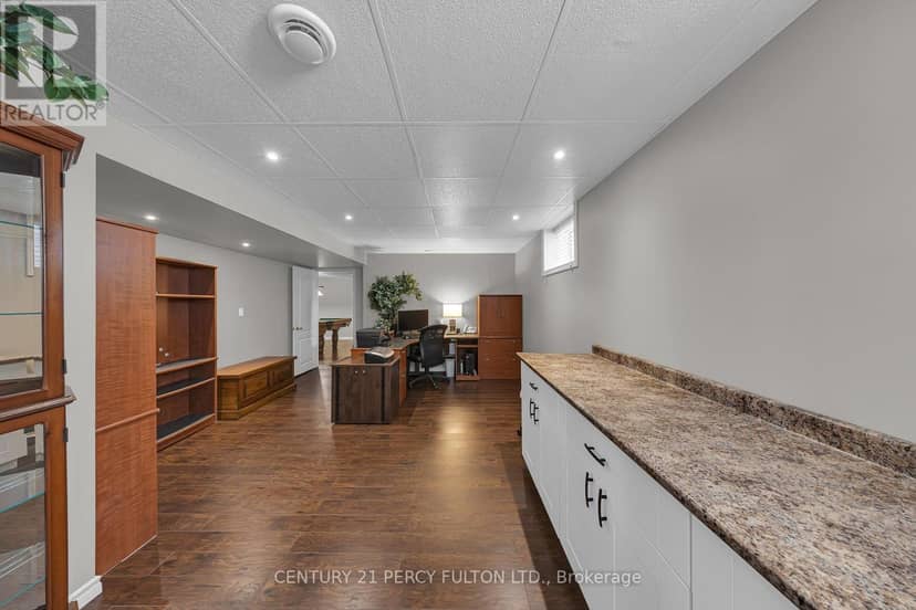 7 Eastbank Road — photo 33 of 40