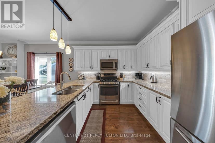 7 Eastbank Road — photo 8 of 40