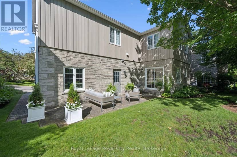 11 - 25 Manor Park Crescent — photo 32 of 40