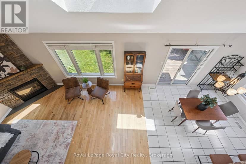 27 Oakridge Crescent — photo 23 of 40