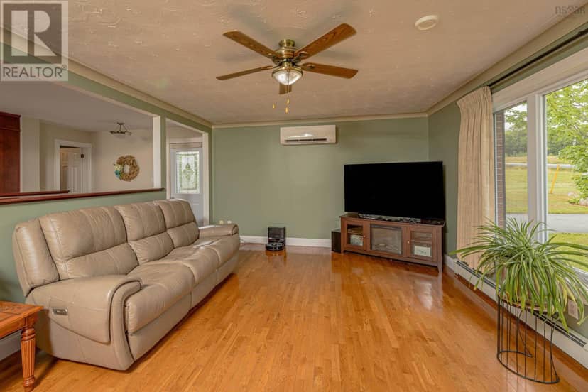 4646 Highway 14 — photo 5 of 30