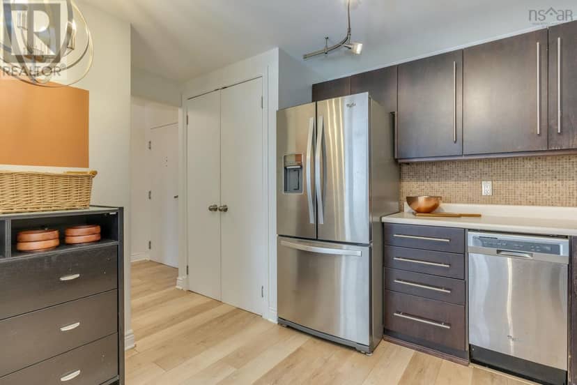 603 1454 Dresden Row — photo 6 of 19