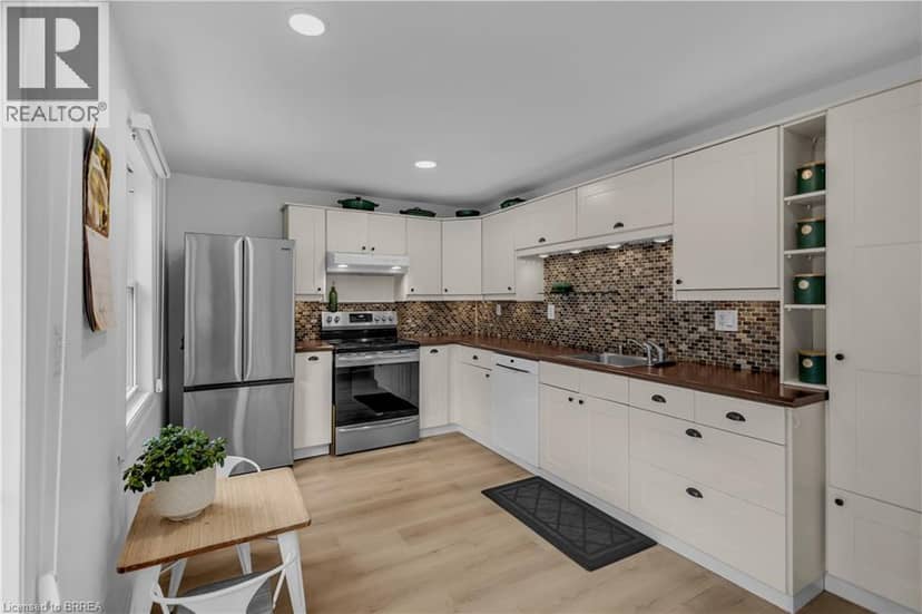 9 AYLMER Street — photo 14 of 38