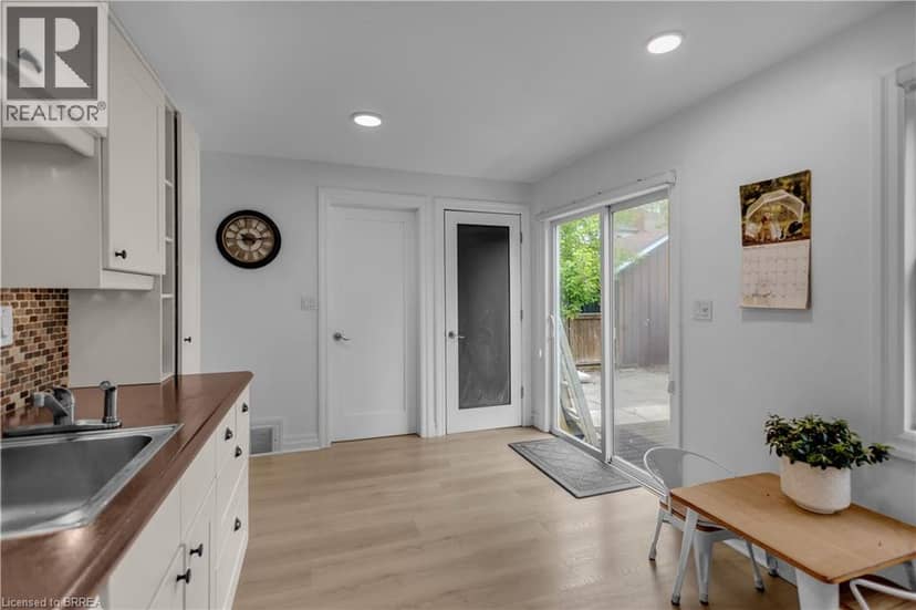 9 AYLMER Street — photo 16 of 38