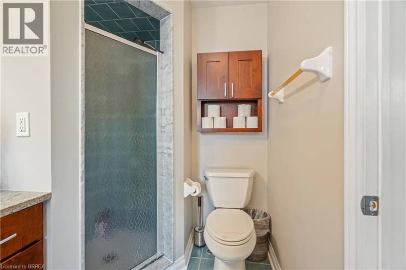 42 EDITH MONTURE Avenue — photo 30 of 40