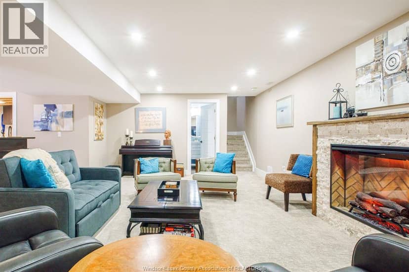 6087 Laurentide — photo 21 of 37