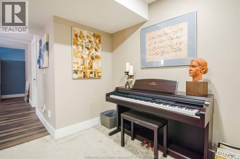 6087 Laurentide — photo 24 of 37