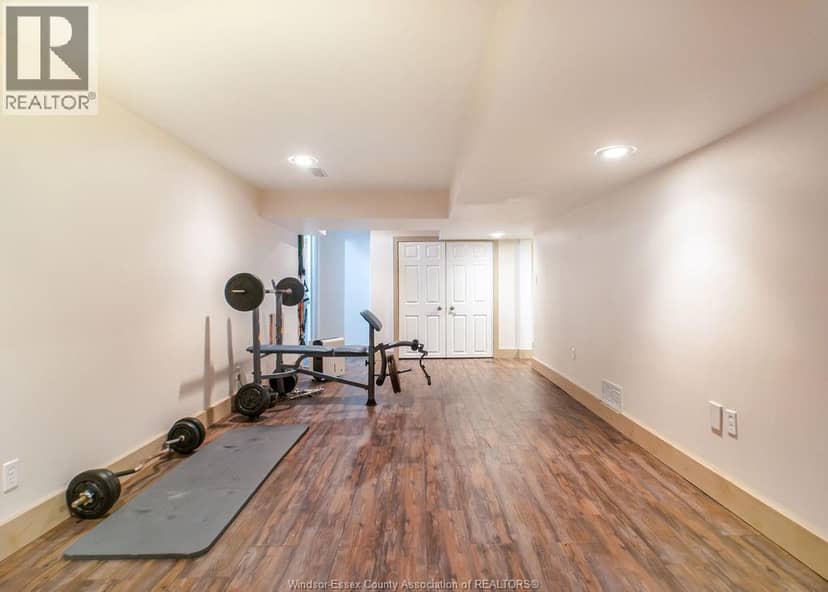 128 Pheasant Run DRIVE — photo 31 of 40