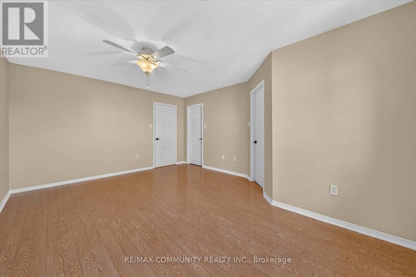 82 Burgeess Crescent — photo 21 of 39