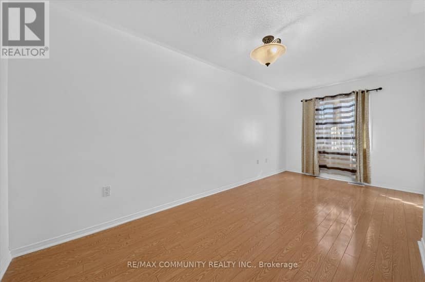82 Burgeess Crescent — photo 25 of 39