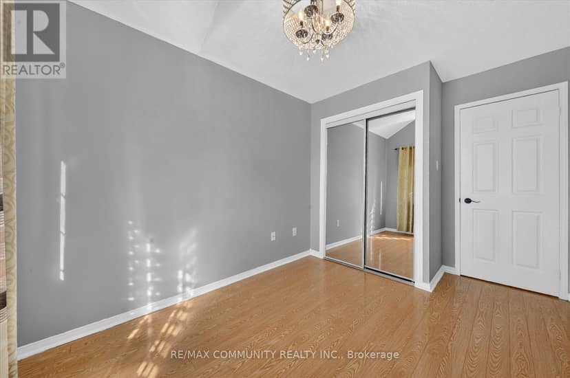 82 Burgeess Crescent — photo 30 of 39