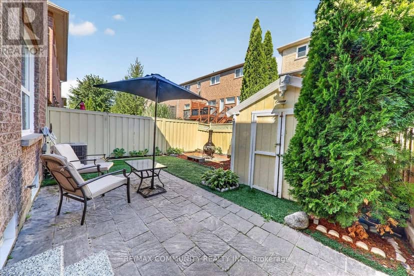82 Burgeess Crescent — photo 38 of 39