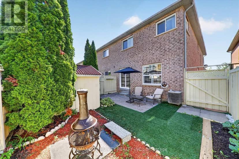 82 Burgeess Crescent — photo 39 of 39