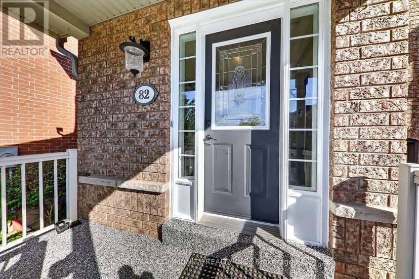 82 Burgeess Crescent, Newmarket, photo 4