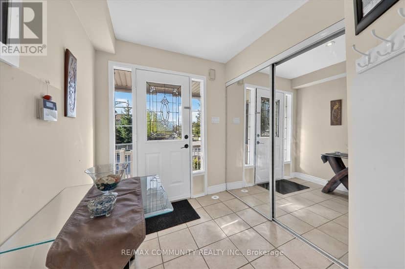 82 Burgeess Crescent, Newmarket, photo 5