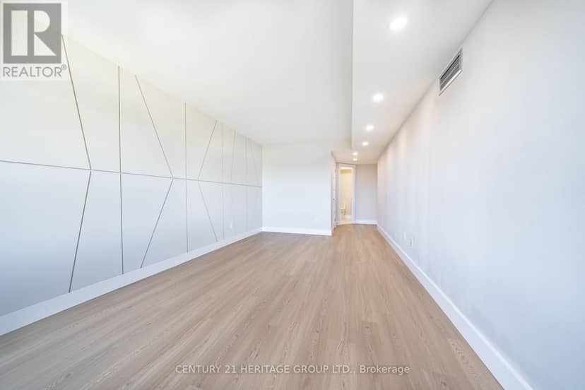 1203 - 7 Townsgate Drive — photo 29 of 40