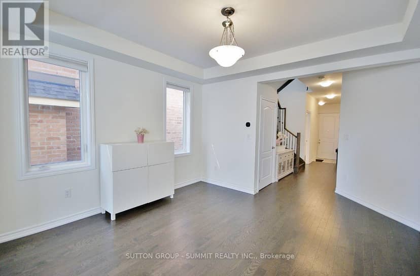174 Stevenson Crescent — photo 11 of 40