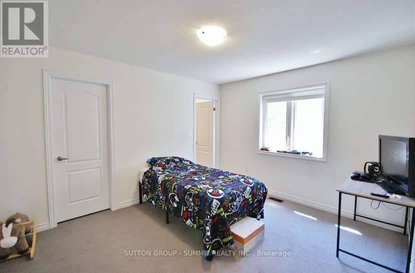 174 Stevenson Crescent — photo 31 of 40