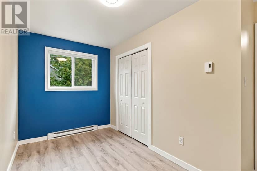35 Ellesmere Avenue — photo 14 of 36