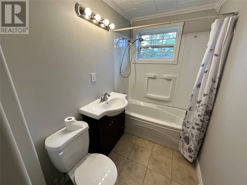 124 Conception Bay Highway — photo 31 of 40