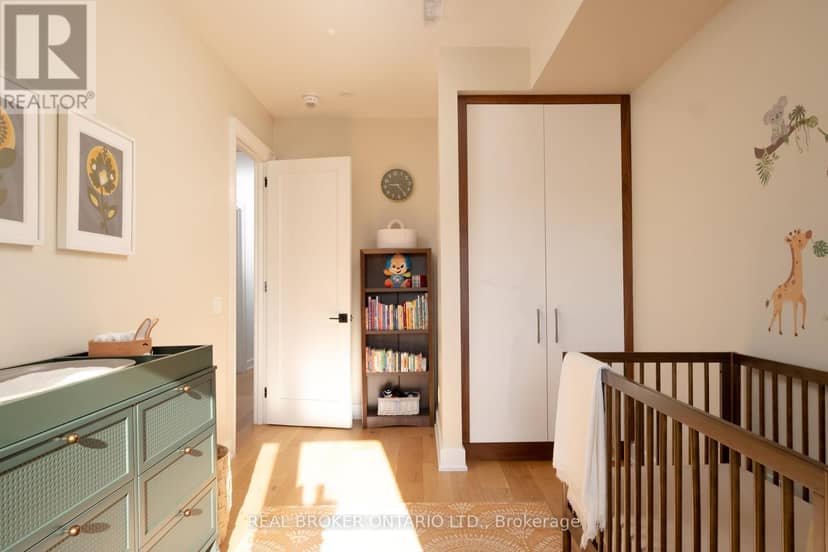 1633 Coram Crescent — photo 26 of 40
