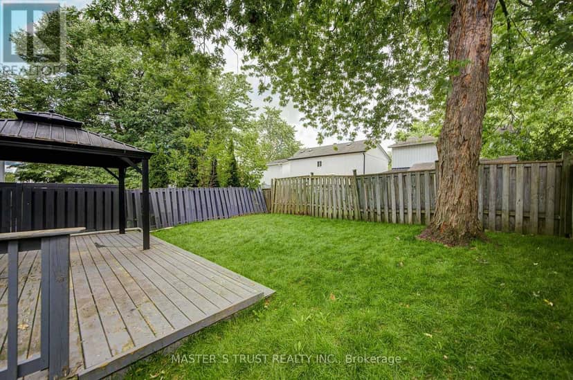 4 Gatsby Square — photo 34 of 34