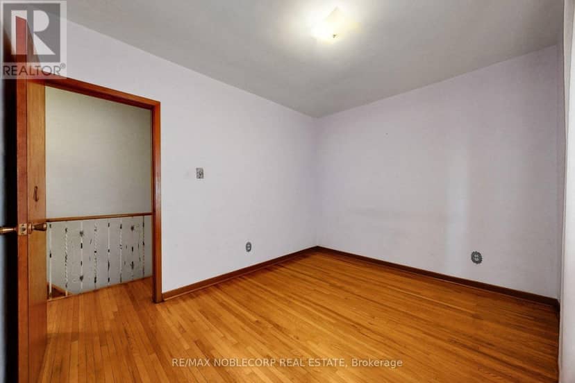 36 Earlscourt Avenue — photo 26 of 40