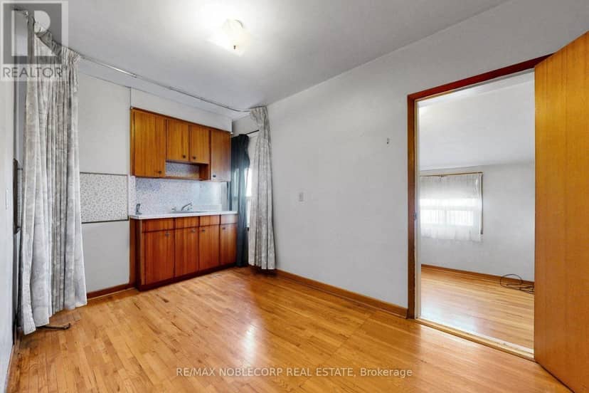 36 Earlscourt Avenue — photo 30 of 40