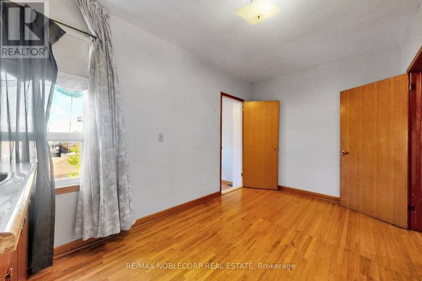 36 Earlscourt Avenue — photo 32 of 40