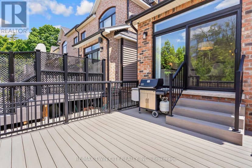 12 George Street — photo 27 of 33