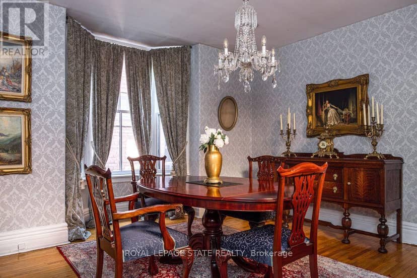 122 East Avenue S — photo 19 of 40
