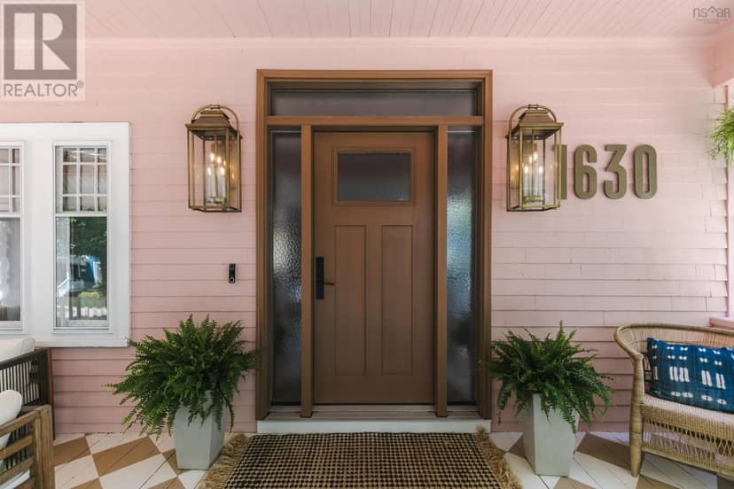 1630 Vernon Street — photo 4 of 40