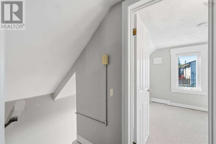 2457 Gladstone Street — photo 26 of 36