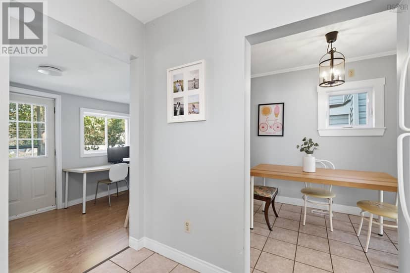2457 Gladstone Street — photo 19 of 36