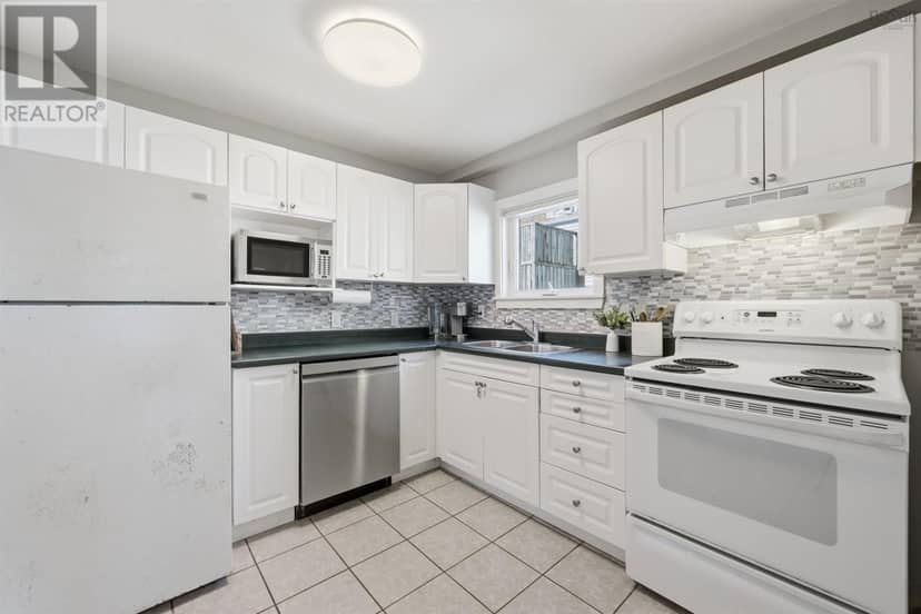 2457 Gladstone Street — photo 17 of 36