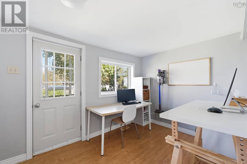 2457 Gladstone Street — photo 20 of 36