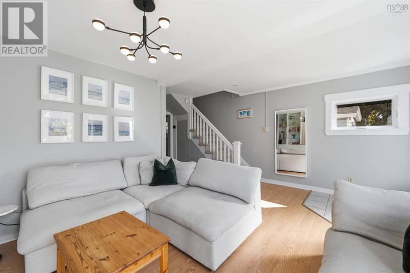 2457 Gladstone Street — photo 6 of 36