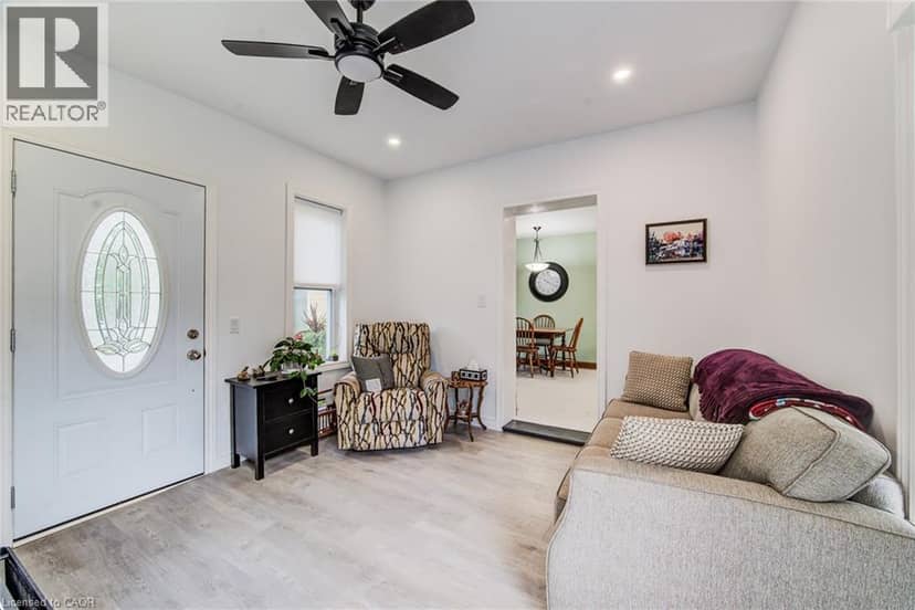 45 CLYDE Street — photo 12 of 40