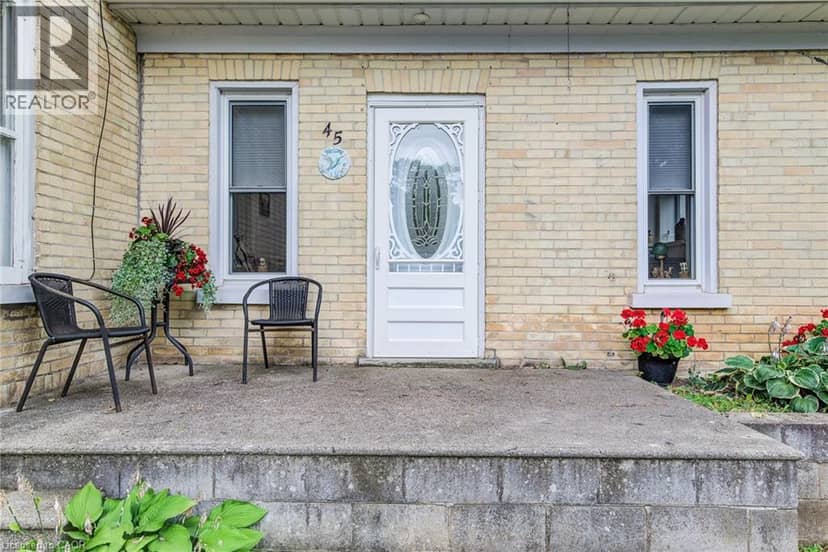 45 CLYDE Street — photo 10 of 40