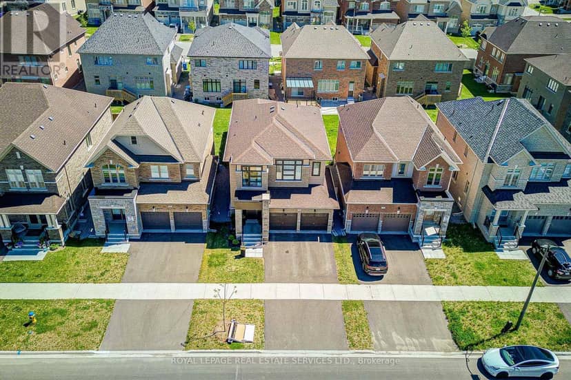 25 Garrett Styles Drive, Georgina, photo 4