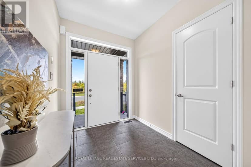 25 Garrett Styles Drive, Georgina, photo 8